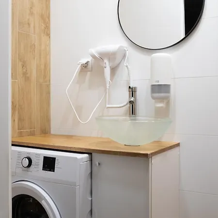 Апартаменты Wyjatkowy Z Prysznicem Posrodku Na Wyjatkowe Wieczory *