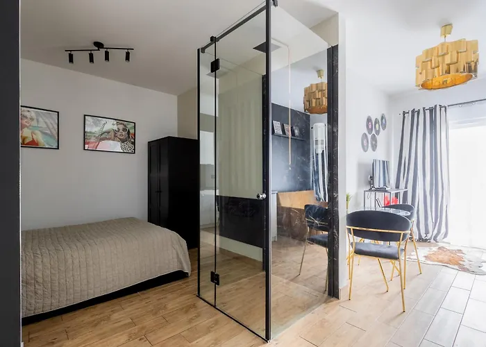 Wyjatkowy Z Prysznicem Posrodku Na Wyjatkowe Wieczory Lejlighed