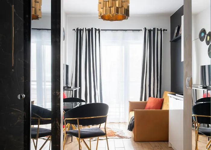 Wyjatkowy Z Prysznicem Posrodku Na Wyjatkowe Wieczory *